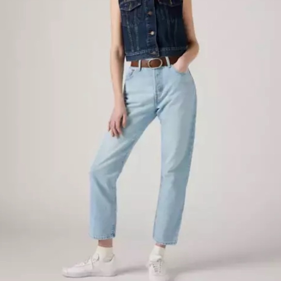 Levi's Denim - Levi’s 501 Original Cropped Jeans Women’s 29 X 28 Light Wash W1
